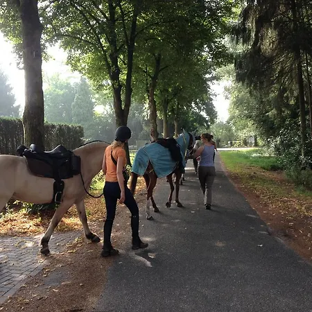 Alojamento de Acomodação e Pequeno-almoço Welkom Op De Mildert Nederweert